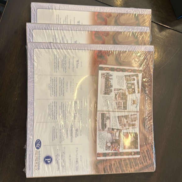 Creative Memories Set - Navy Scrapbook + 45 scrapbook pages + 75 Page Protectors - Picture 2 of 12